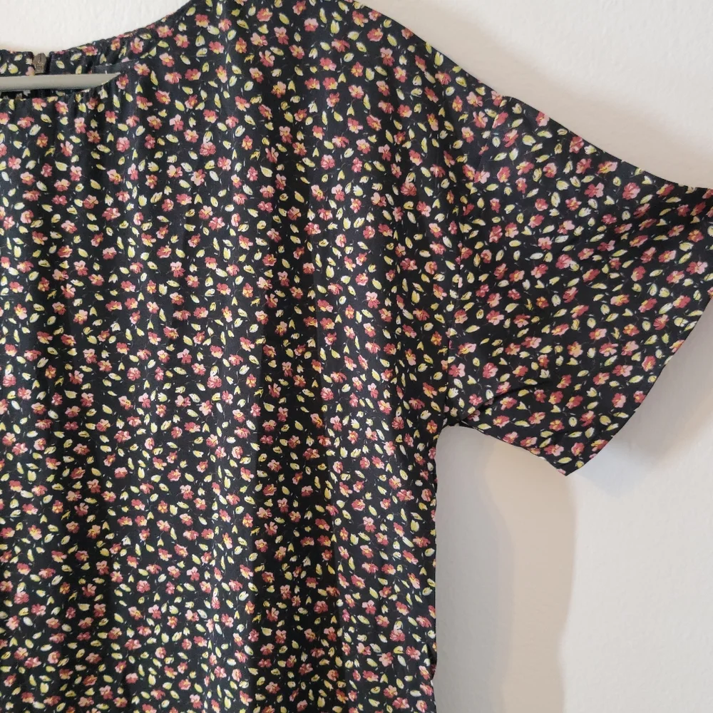 Boohoo Ditsy Floral Print Shift Dress Size 4 - Picture 5 of 5